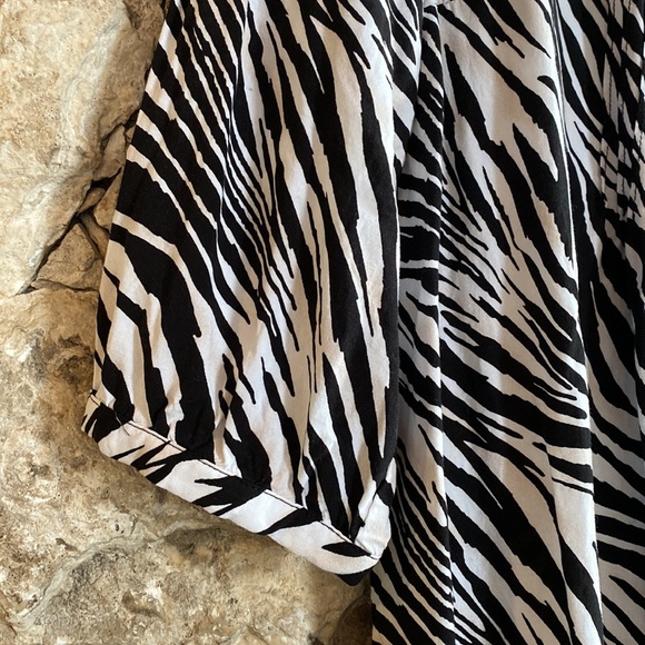 Olsen zebra print blouse - XL - Picture 3 of 3